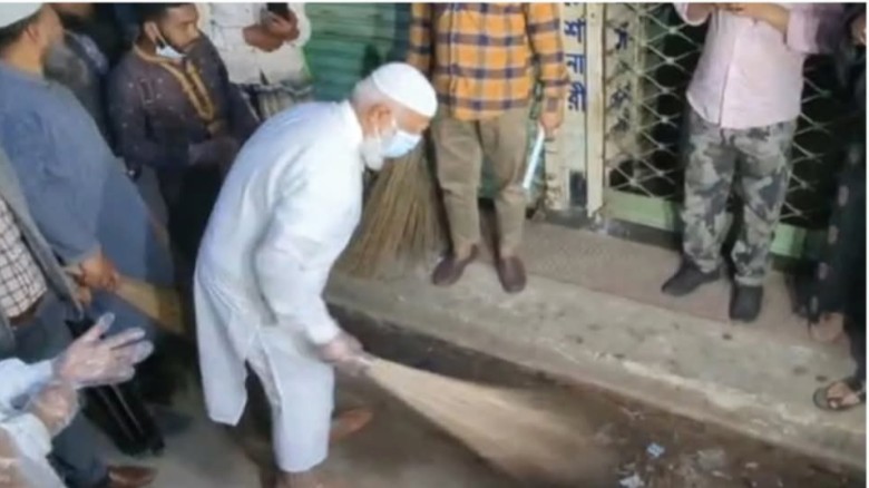 শপথের পরদিনই পরিচ্ছন্নতা অভিযানে ডা. শফিকুর রহমান